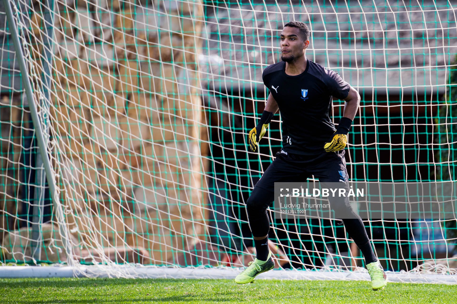 Målvakt Lamin Sarr