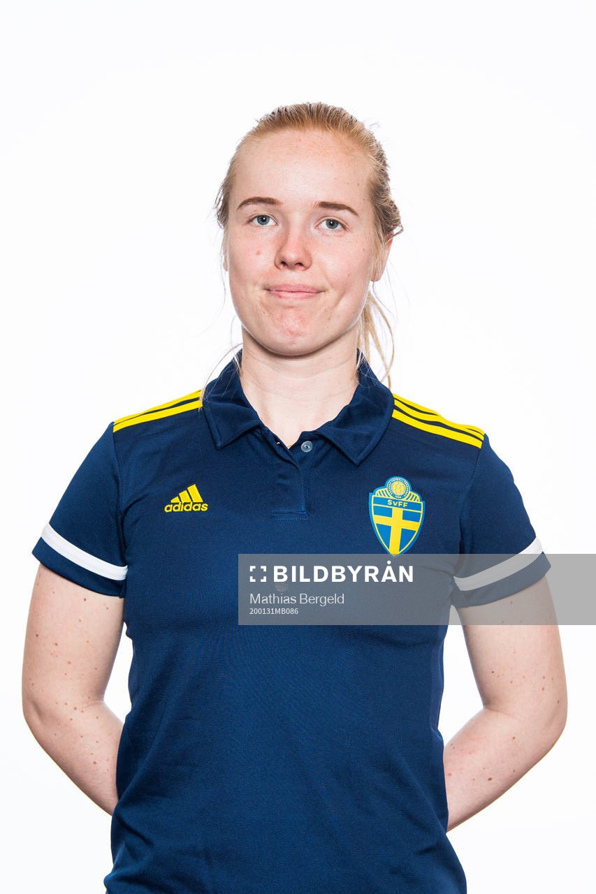 Domare Emelie Elfstrand