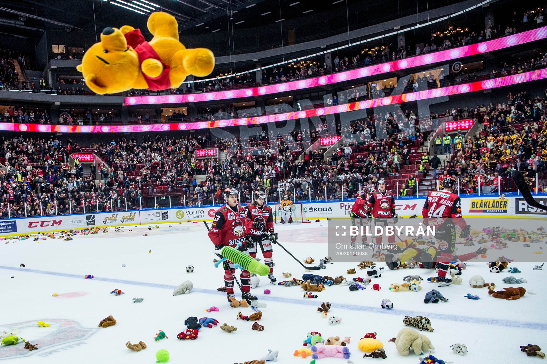 Teddy bear toss