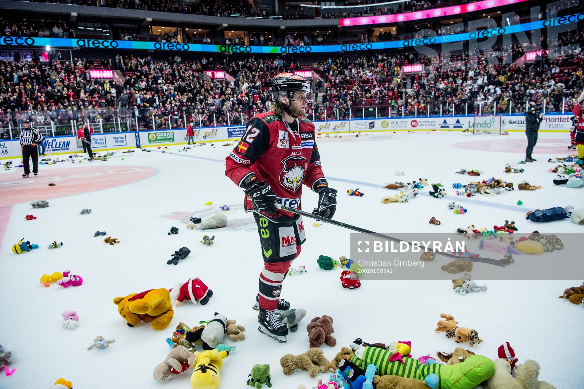 Teddy bear toss