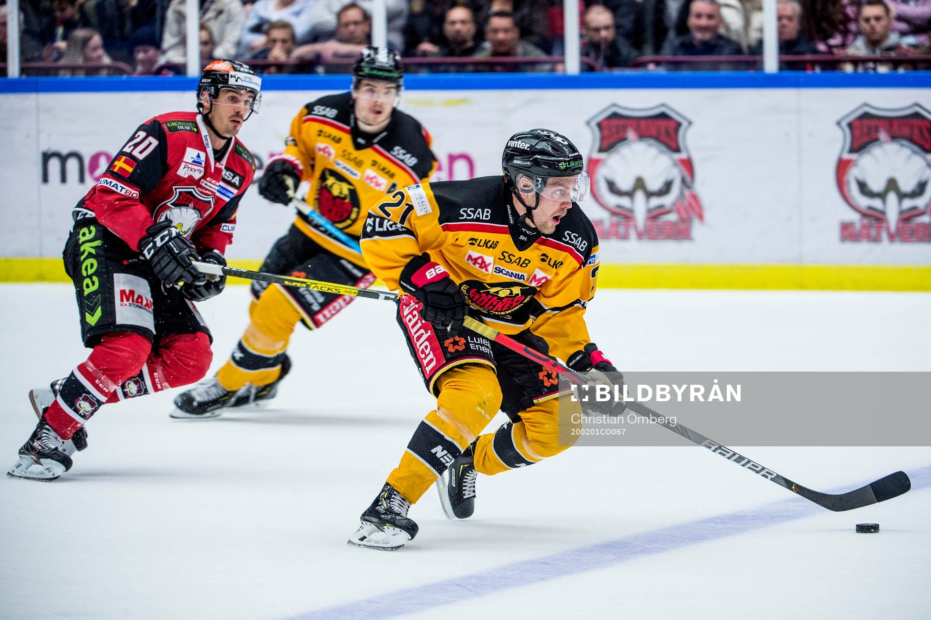 Luleås Juhani Tyrväinen mot Malmö Redhawks Henrik Hetta