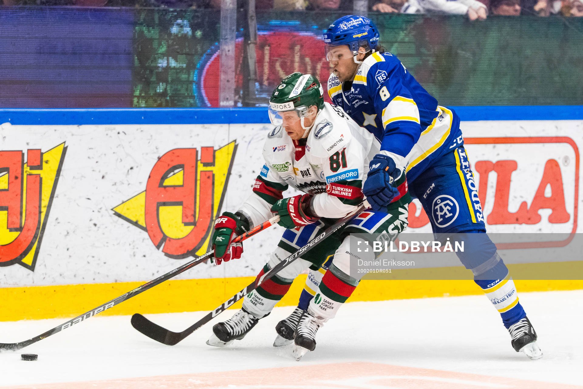 Frölundas Ryan Lasch och Leksands Filip Johansson i kamp