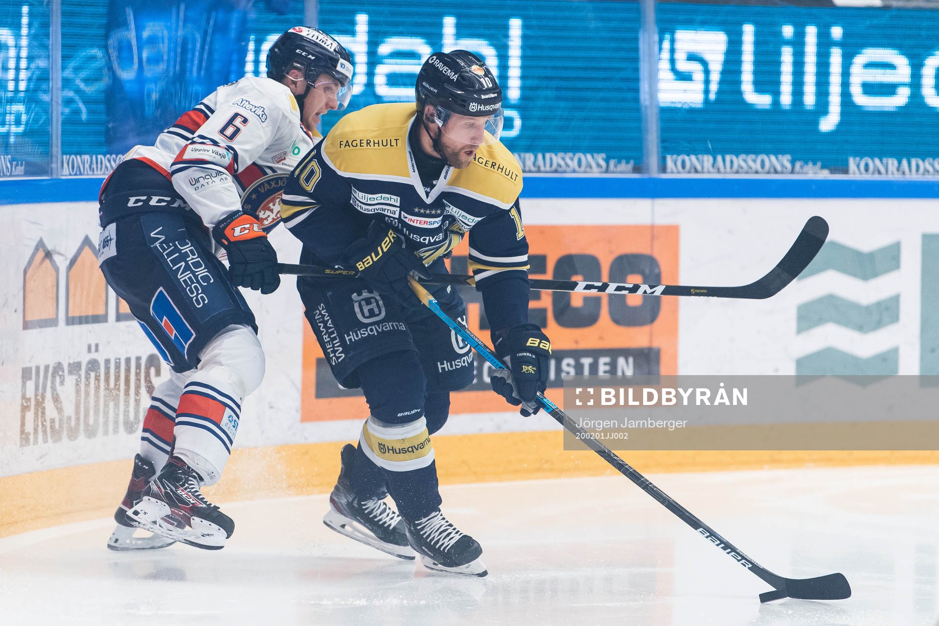s Martin Thörnberg i kamp om pucken