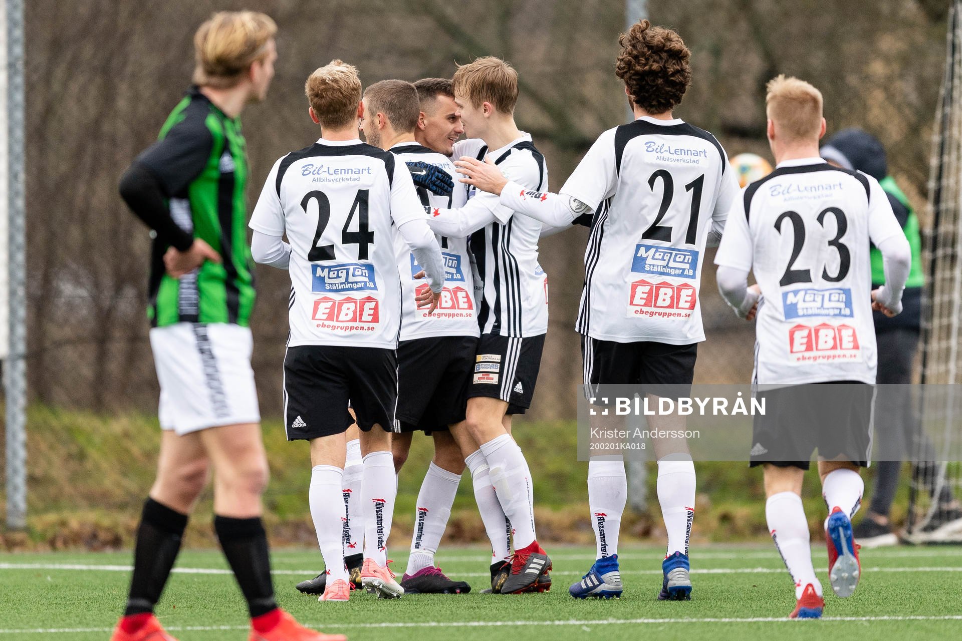 Lindomes spelare jublar