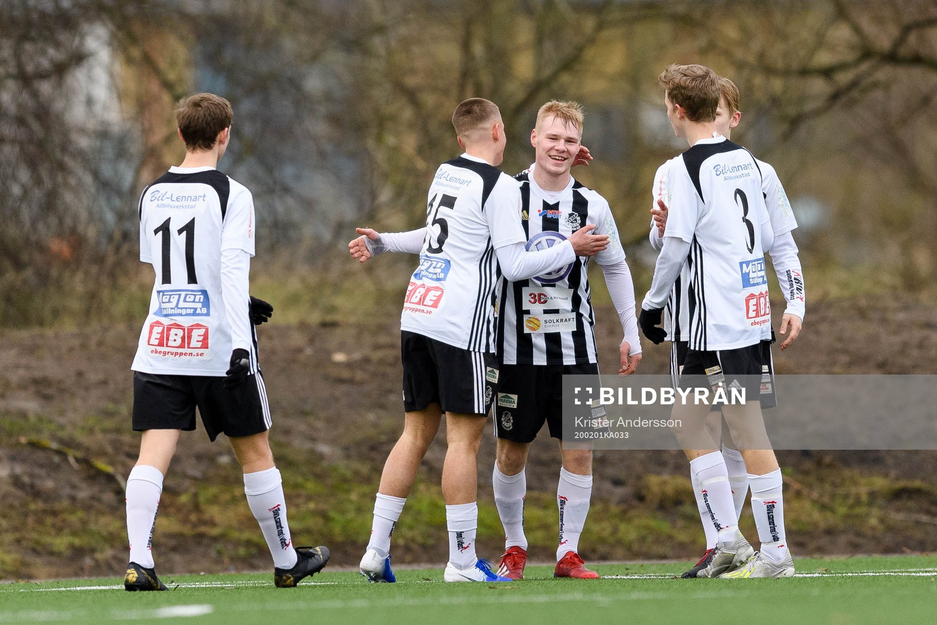 Lindomes spelare jublar efter 2-0 under träningsmatchen i fotboll mellan Lindome och GAIS den 1 februari 2020 i Göteborg.