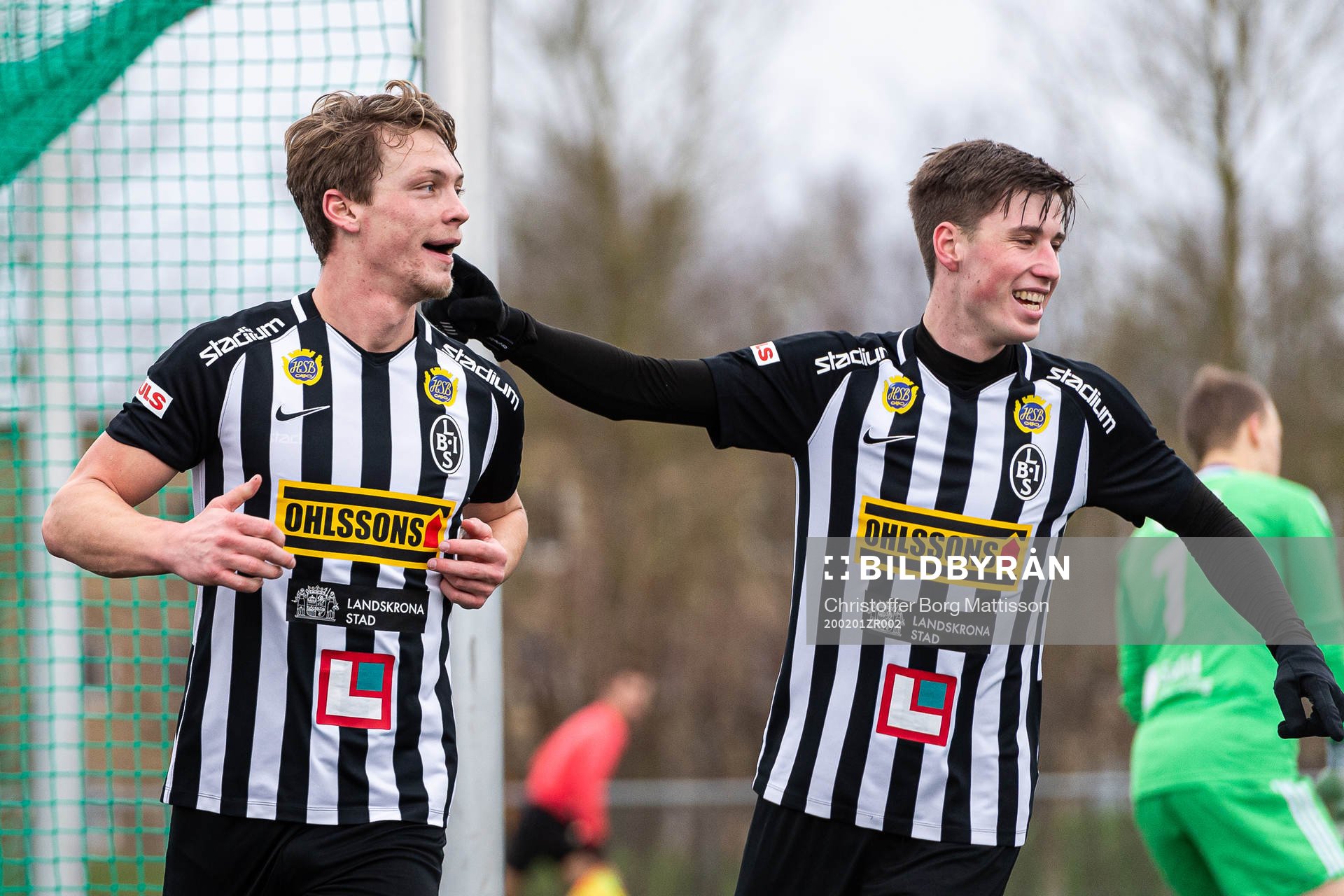 Landskronas Robin Hofsö och Filip Olsson jublar