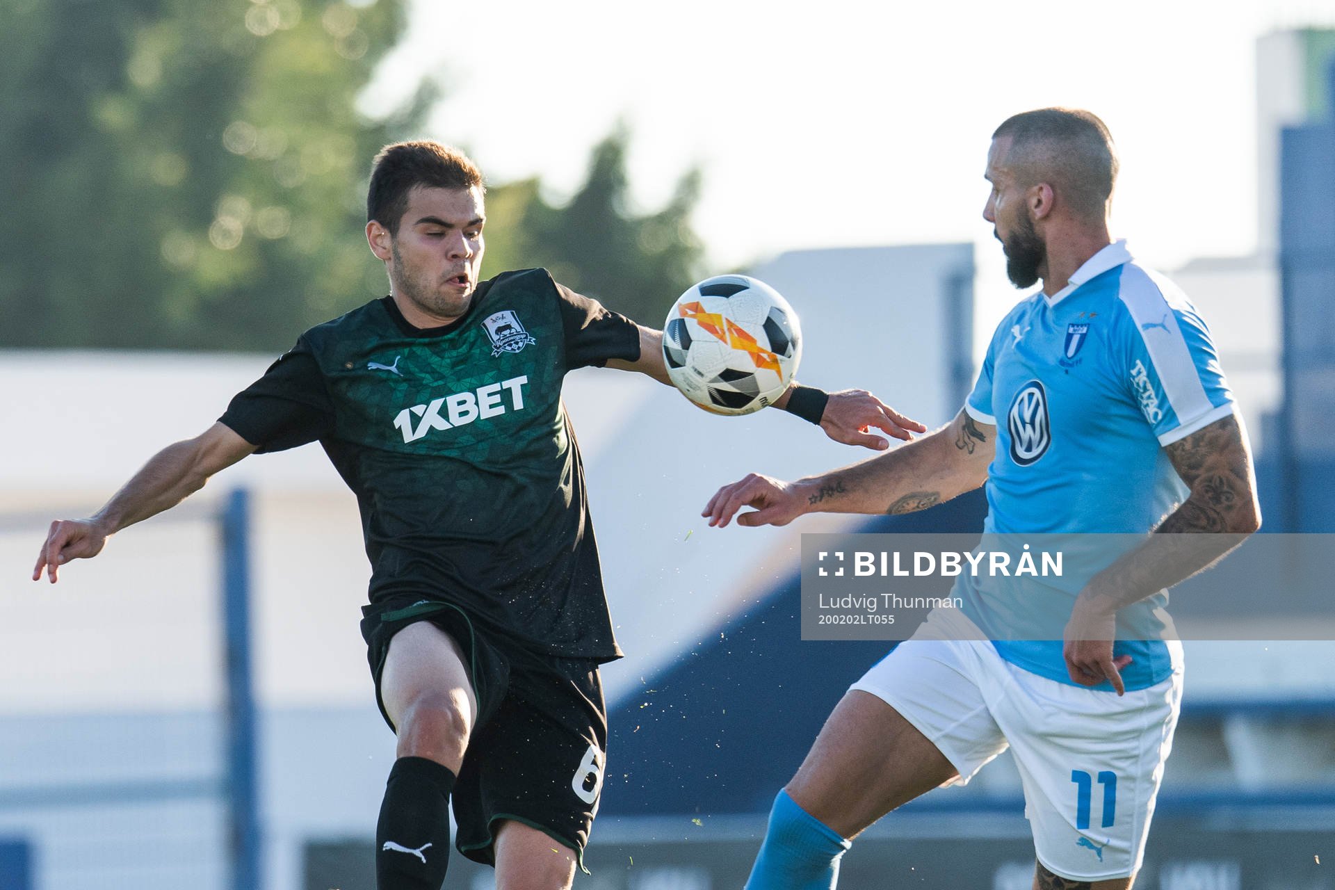 Cristian Ramírez of Krasnodar and Guillermo Molins of