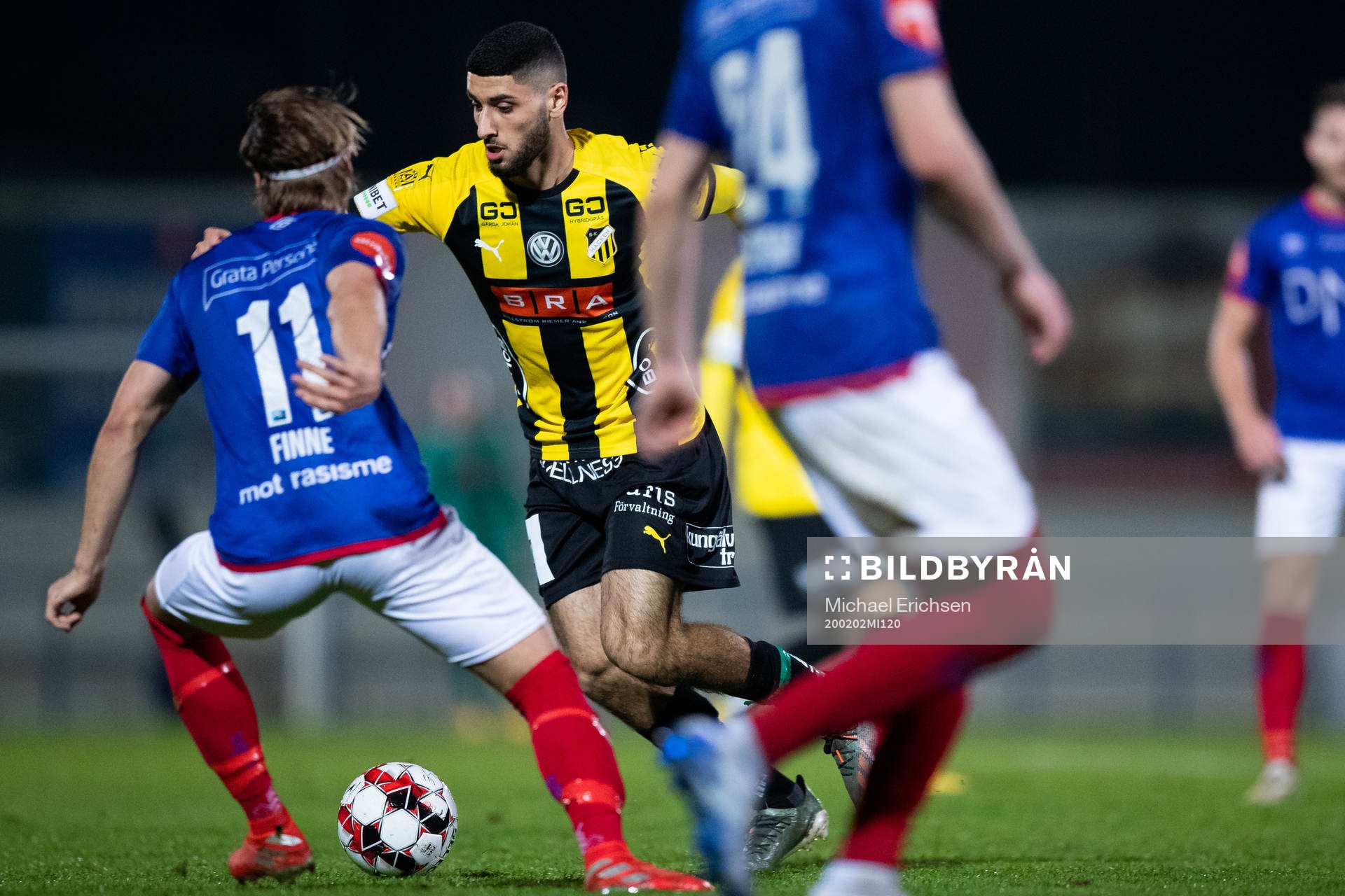 Häckens Aiham Ousou mot Vålerengas Bård Finne