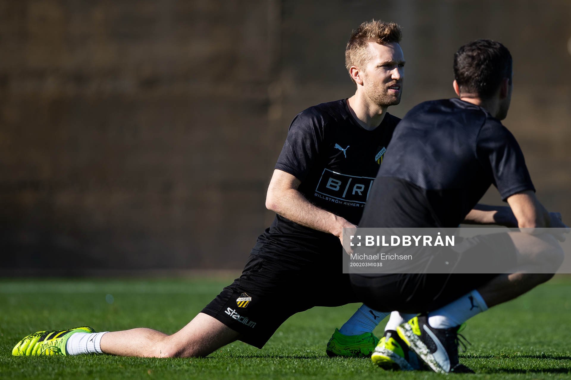 Häckens Rasmus Lindgren och assisterande sportchef Martin