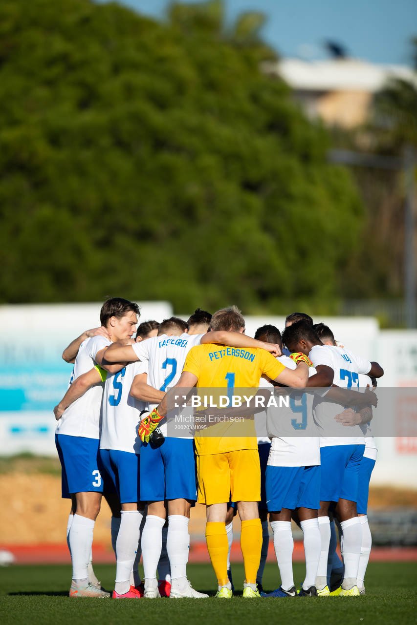 Pleyers of Norrköping prior to The Atlantic Cup match