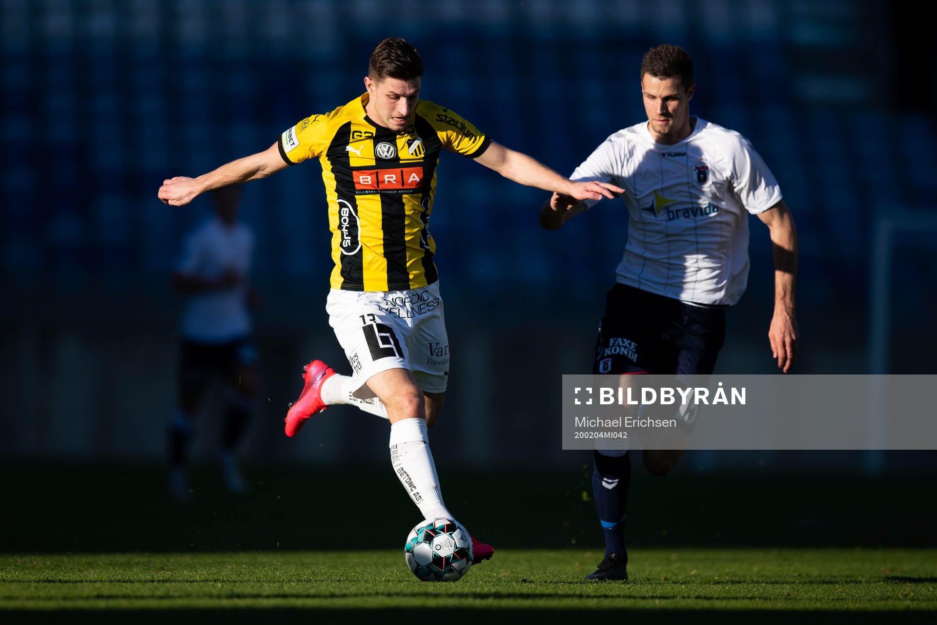Adnan Maric of Häcken and Nicklas Helenius of Aarhus