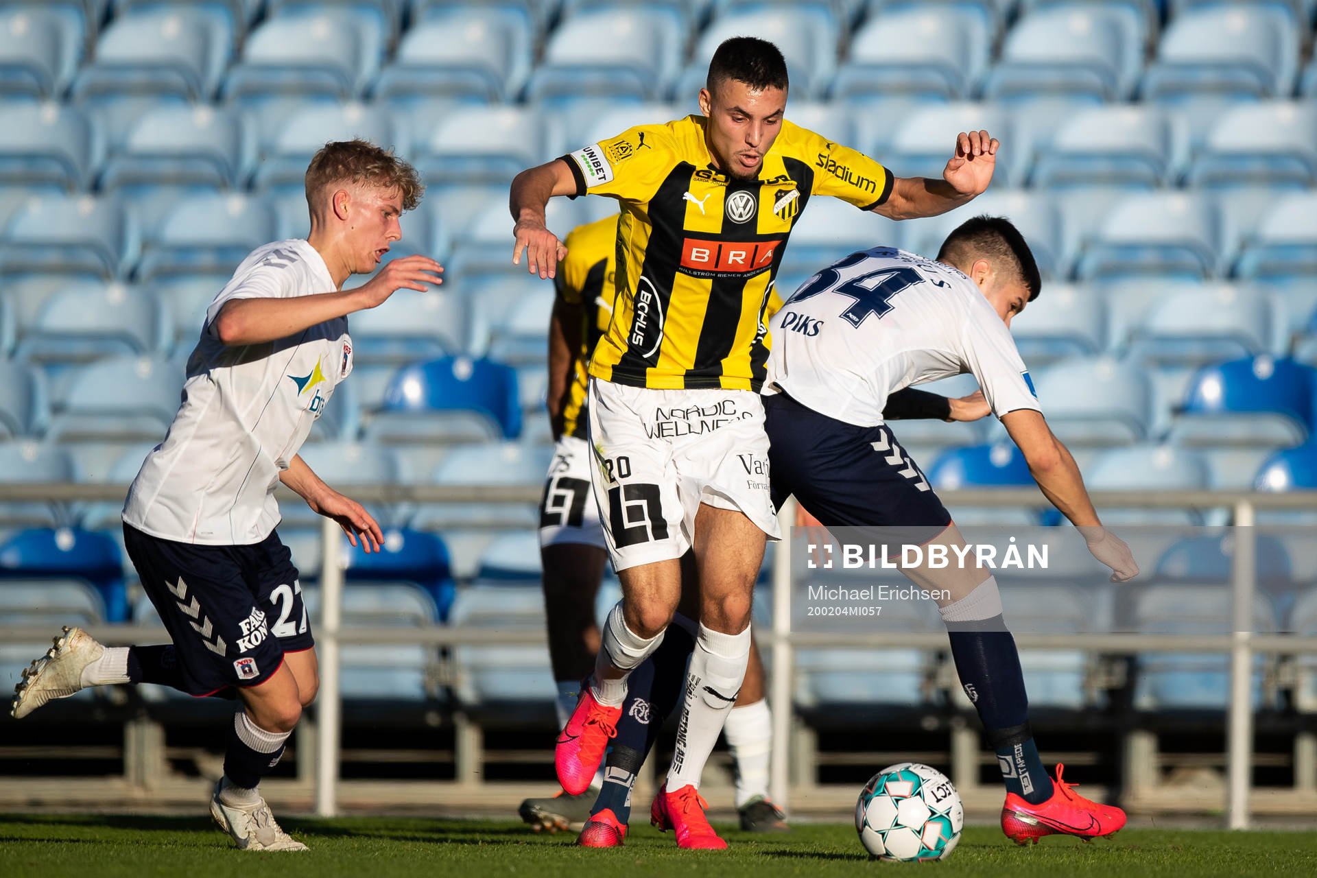 Ali Youssef of Häcken and Albert Gronbaek