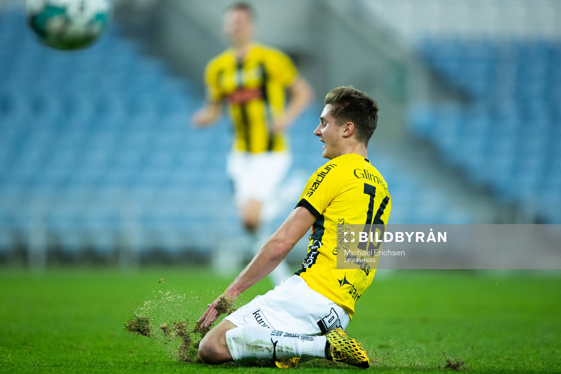 Leo Bengtsson of Häcken falls