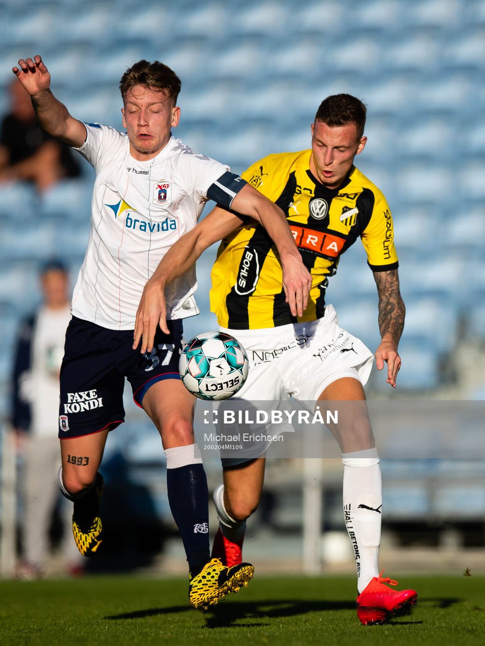 Sebastian Hausner of Aarhus and Gustaf Nilsson of Häcken
