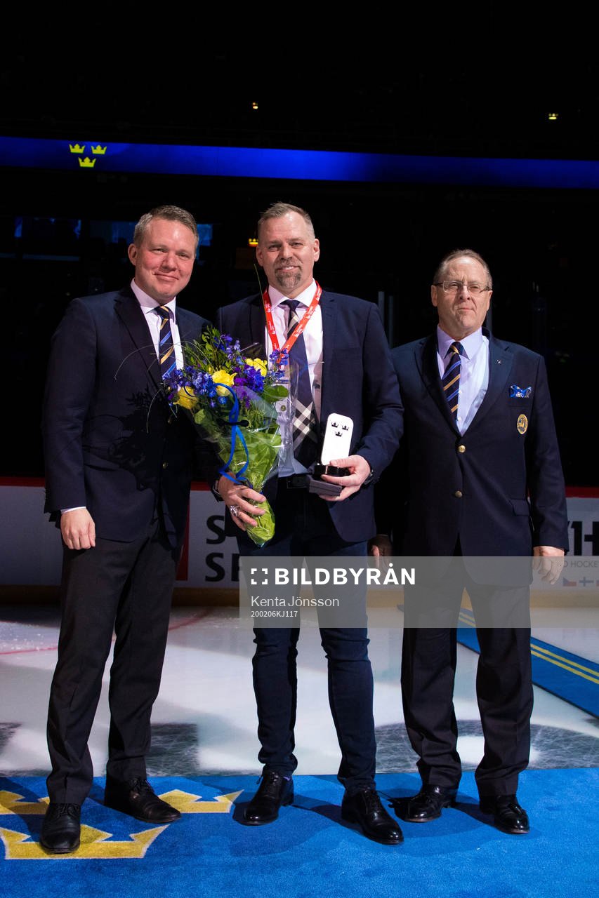 Tomas Holmström, here pictured with chairman of Swedish