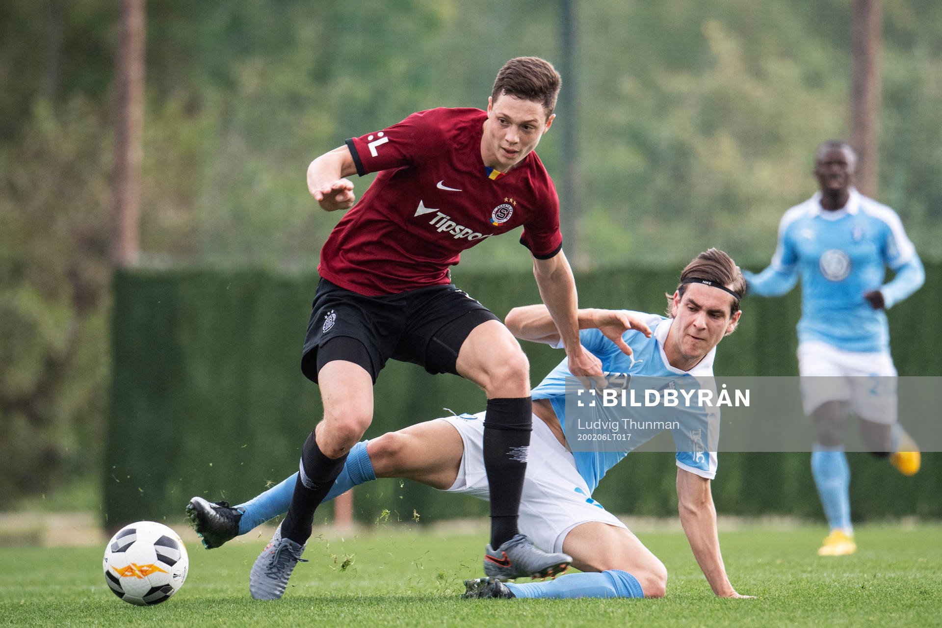 Ladislav Hrejci of Sparta Prauge and Adi Nalic of Malmö FF