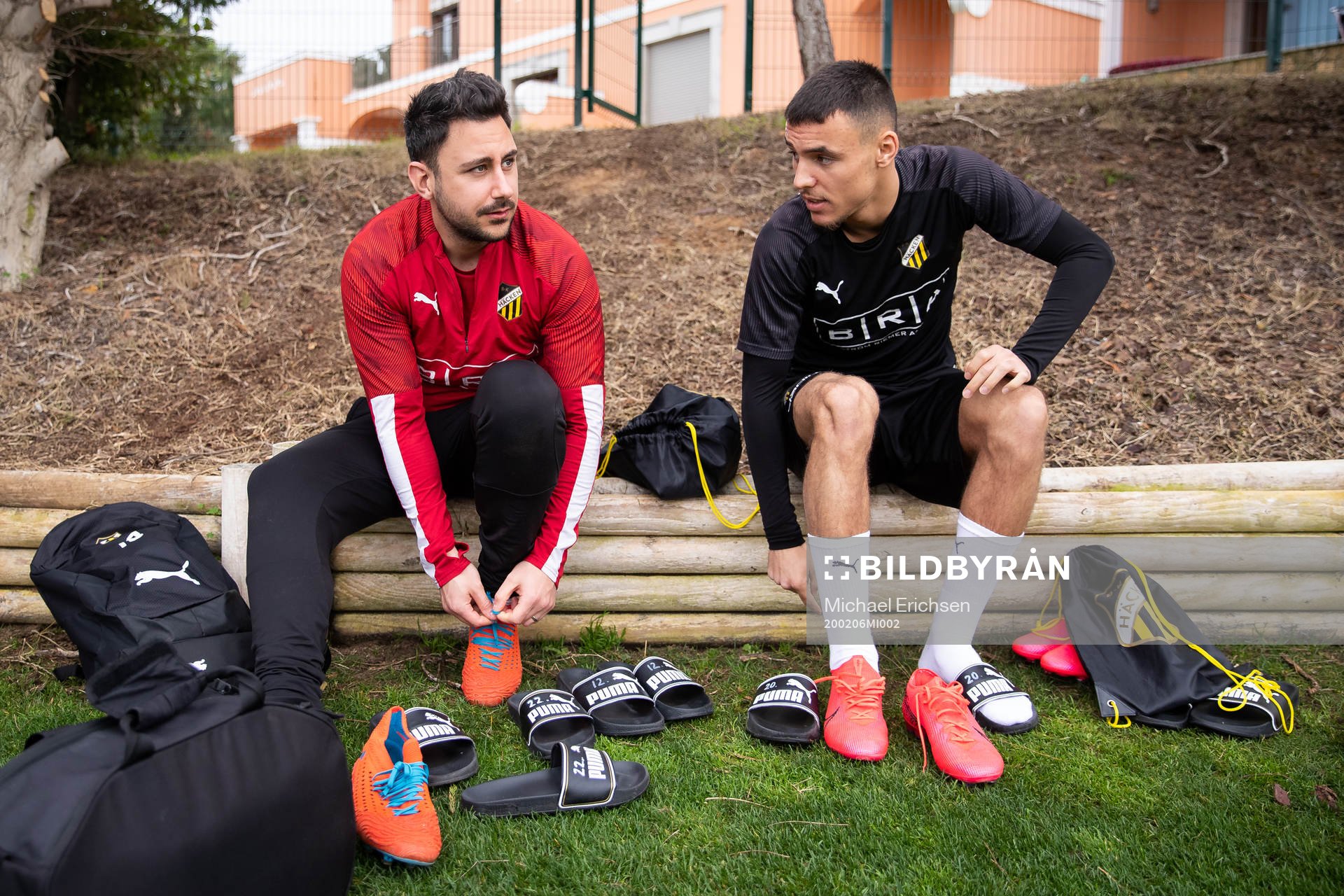 Häckens fysioterapeut Patrik Ghazarian och Ali Youssef