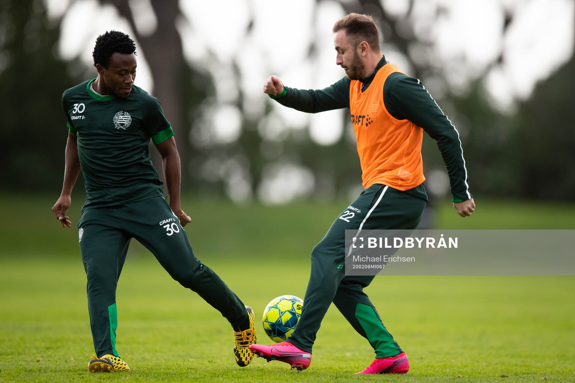 Hammarbys Abdil-Halik Hudu och Muamer Tankovic t.h
