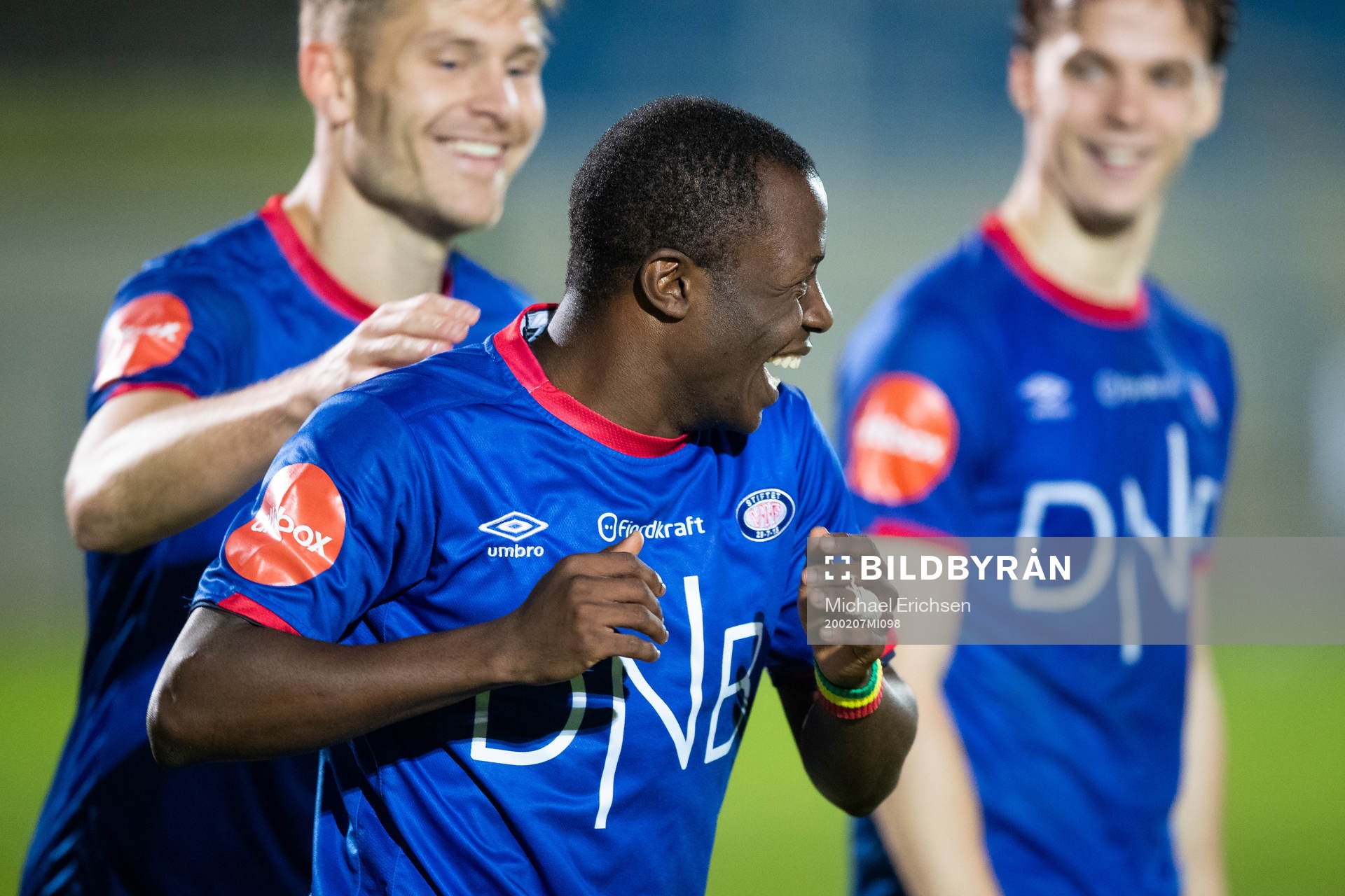Ousmane Camara of Vålerenga celebrates scoring 0-2 with