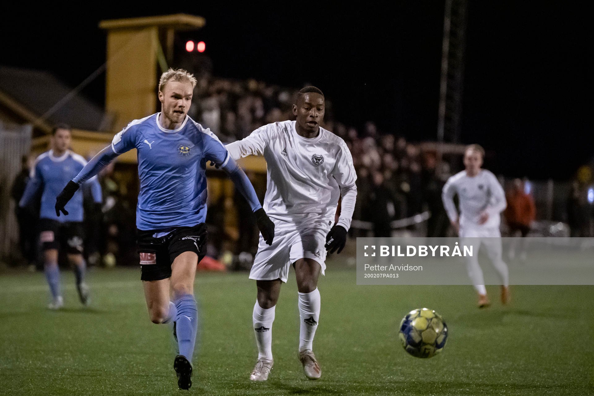Mjällbys Viktor Gustafson och Kalmars York Rafael