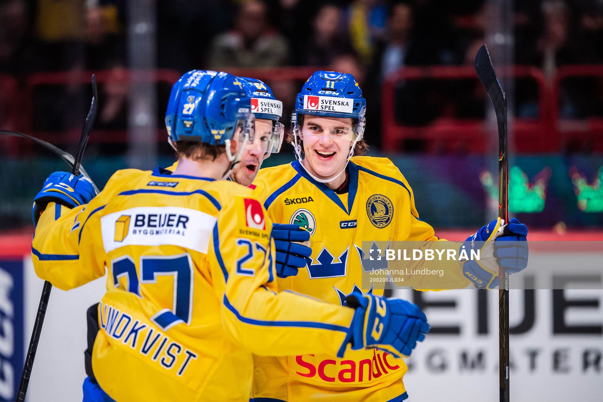 Samuel Fagemo of Sweden celebrate with teammates