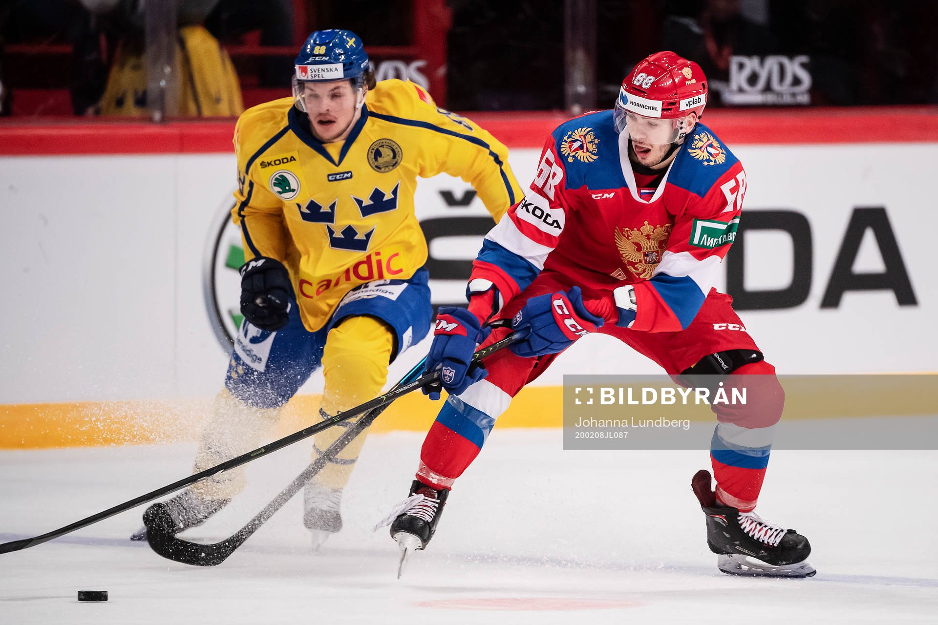 Malte Strömwall of Sweden and Kirill Marchenko of Russia