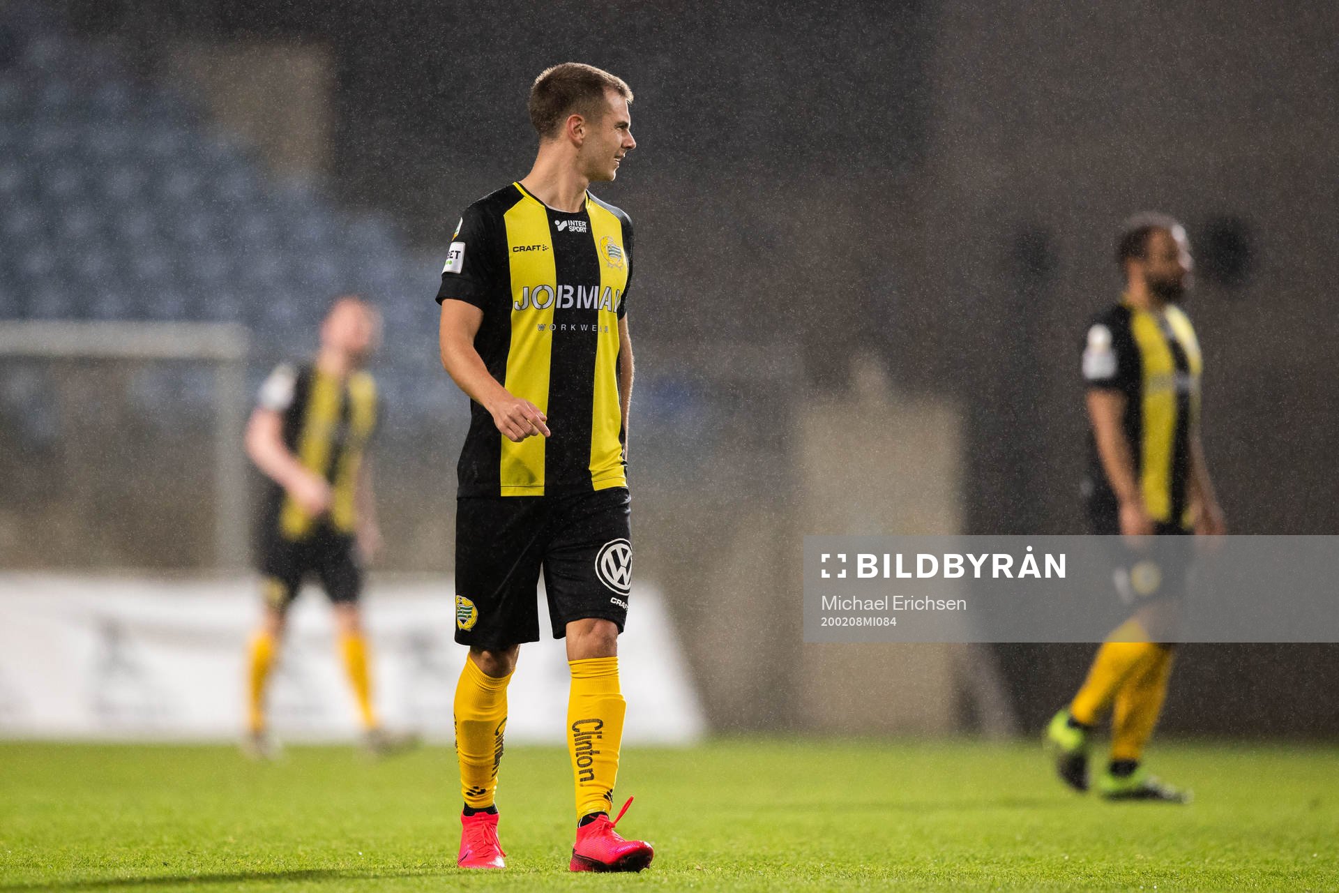 Alexander Kačaniklić of Hammarby looks dejected
