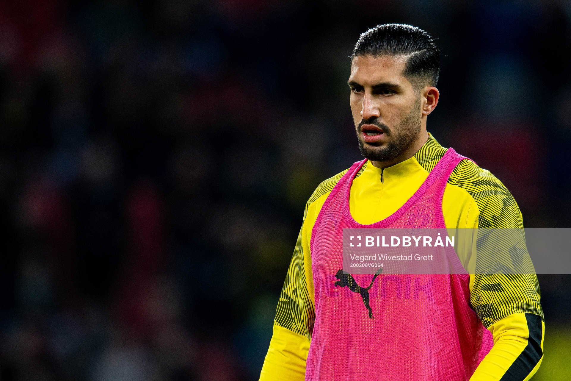 Emre Can of Borussia Dortmund warms up