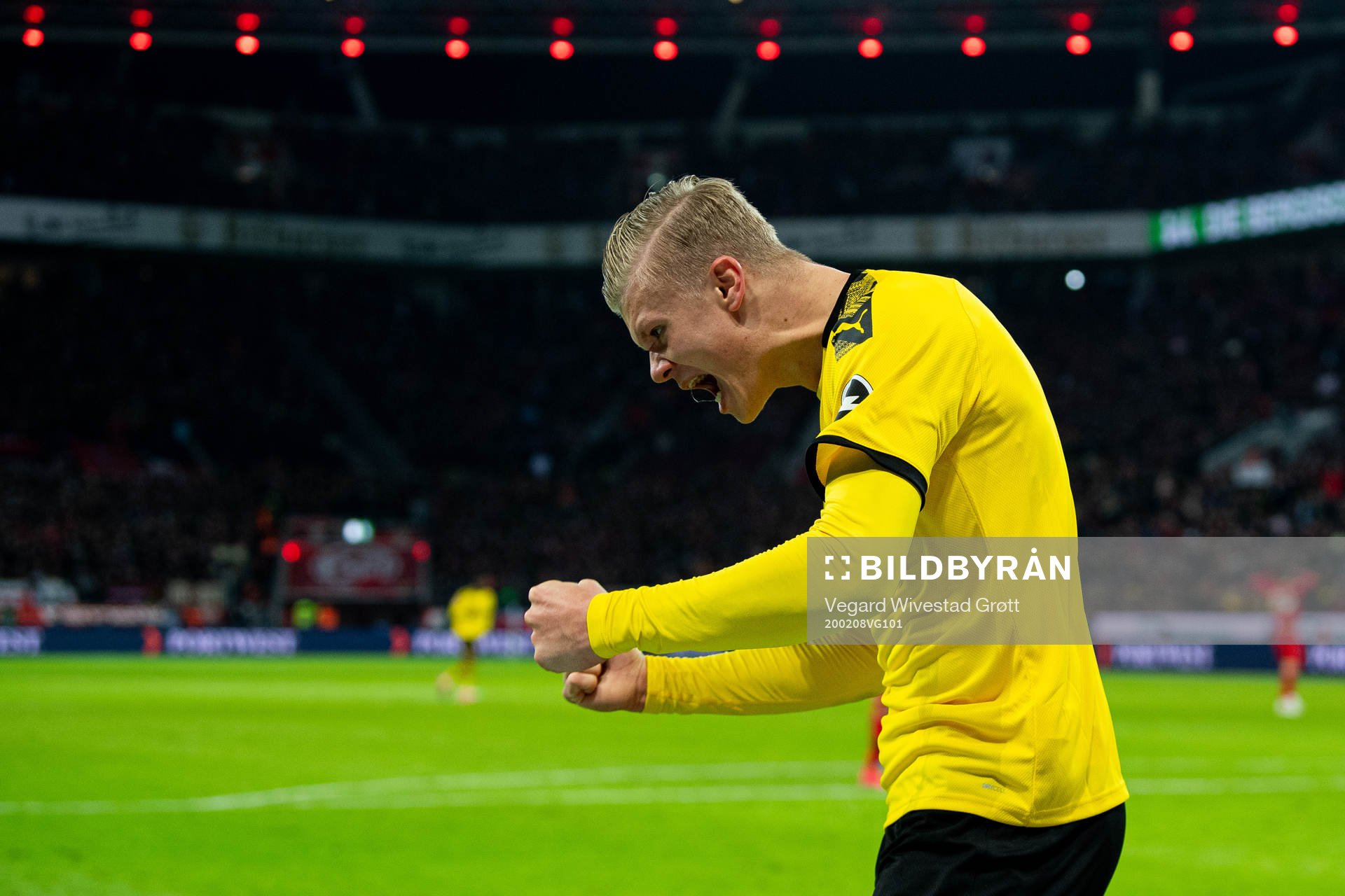 Erling Braut Haaland of Borussia Dortmund celebrates
