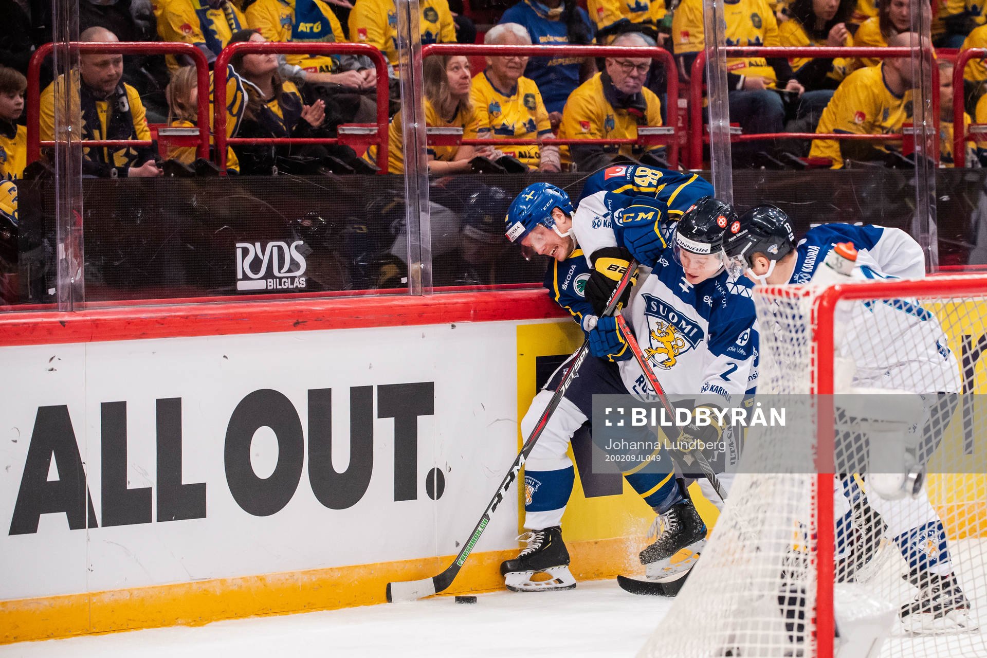 Carl Klingberg of Sweden and Robin Salo of Finland