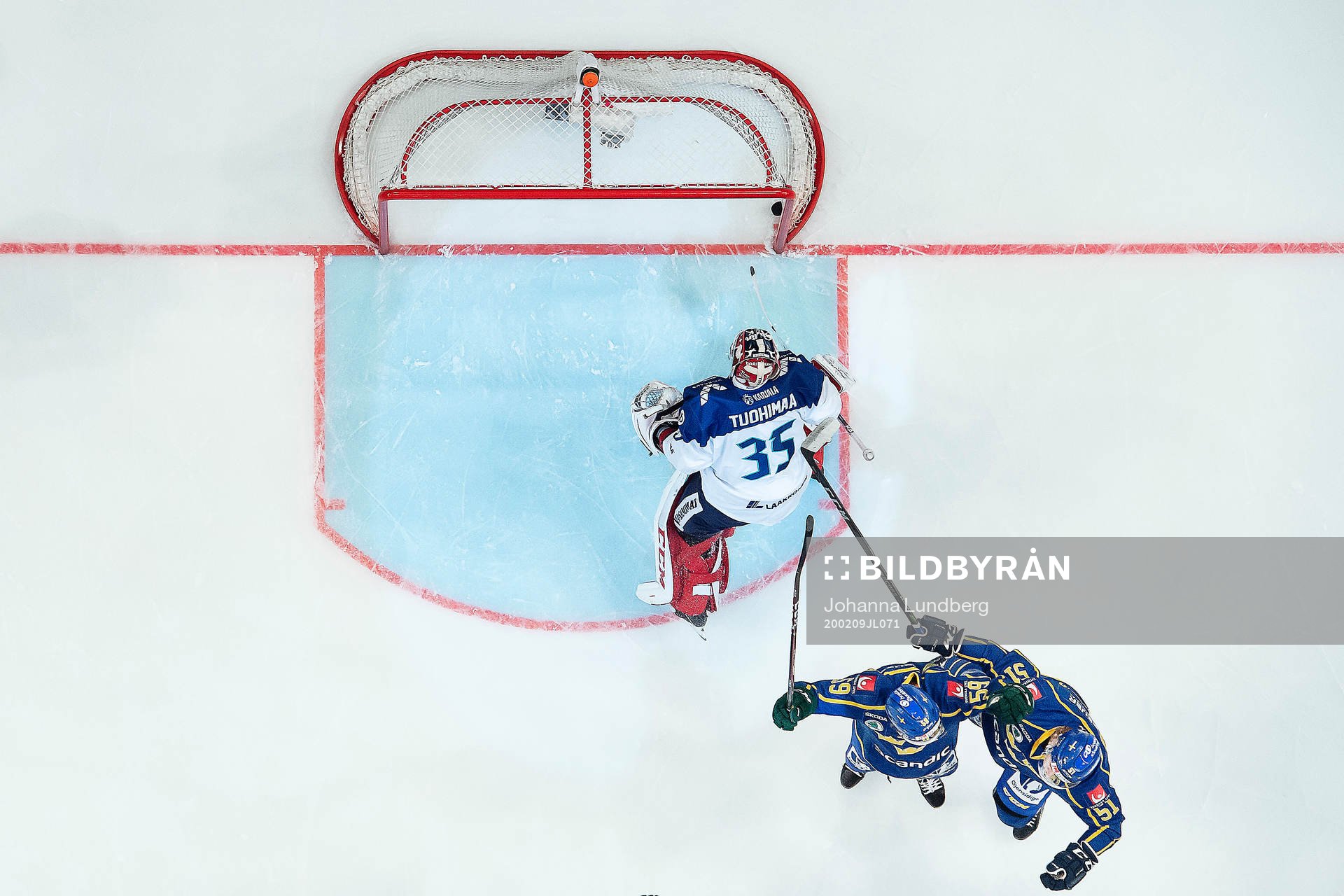 Linus Johansson and Emil Sylvegård of Sweden celebrate