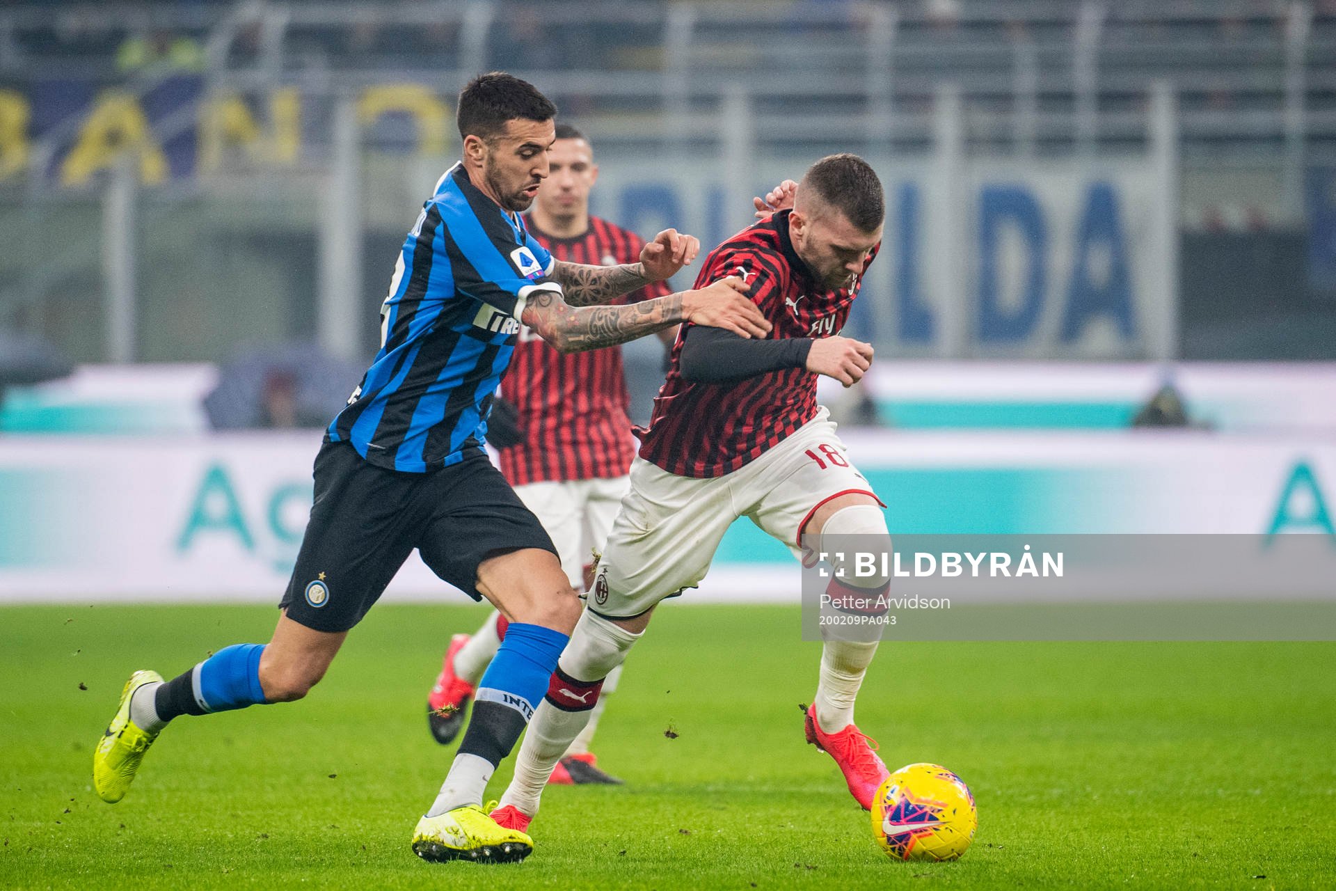 Matias Vecino of Inter and Ante Rebic of Milan during the Serie A match between Inter and Milan on February 9, 2020 in Milano.
