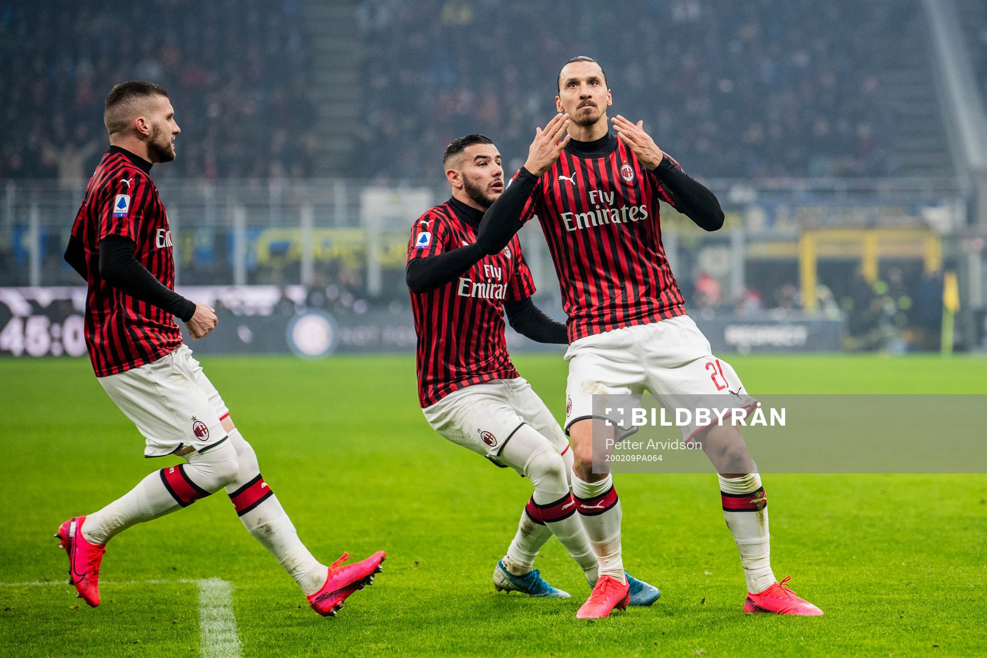Zlatan Ibrahimovic of Milan celebrates
