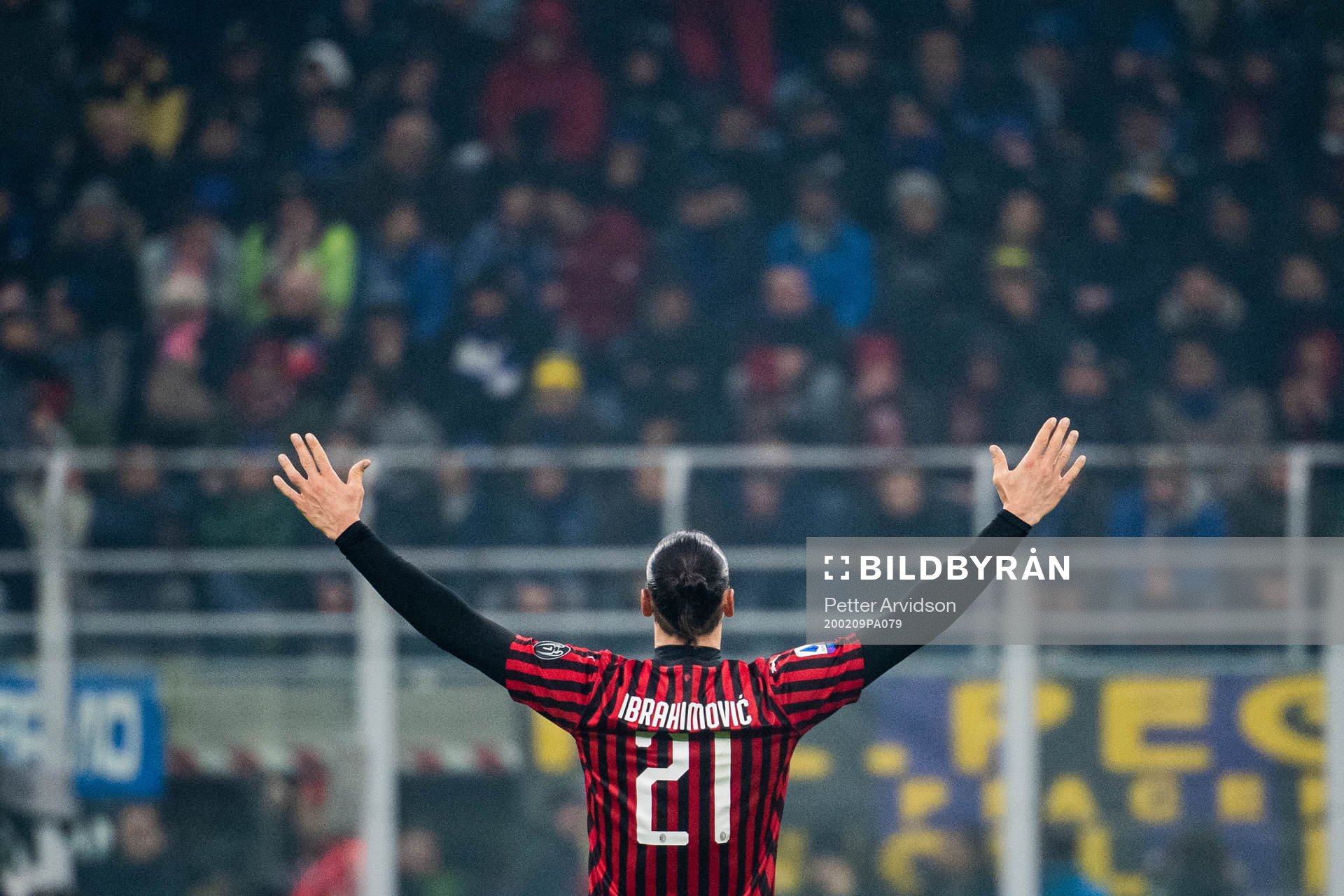 Zlatan Ibrahimovic of Milan celebrates