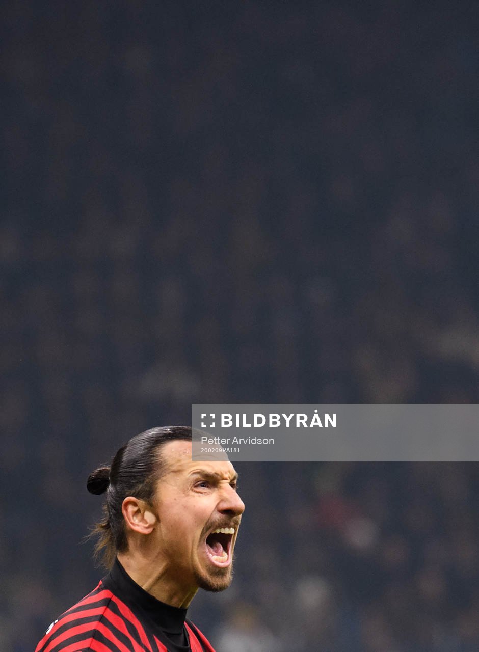 Zlatan Ibrahimovic of Milan celebrates