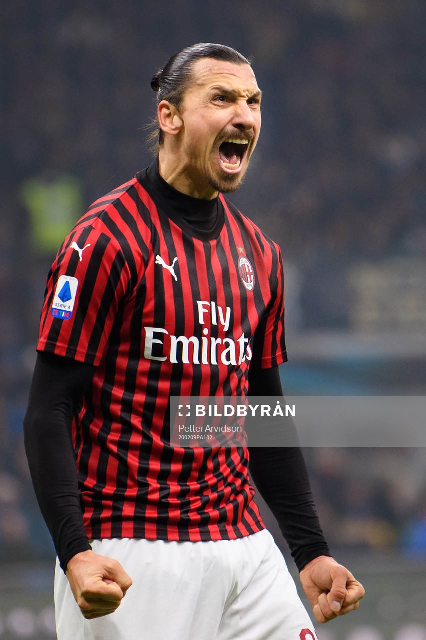 Zlatan Ibrahimovic of Milan celebrates