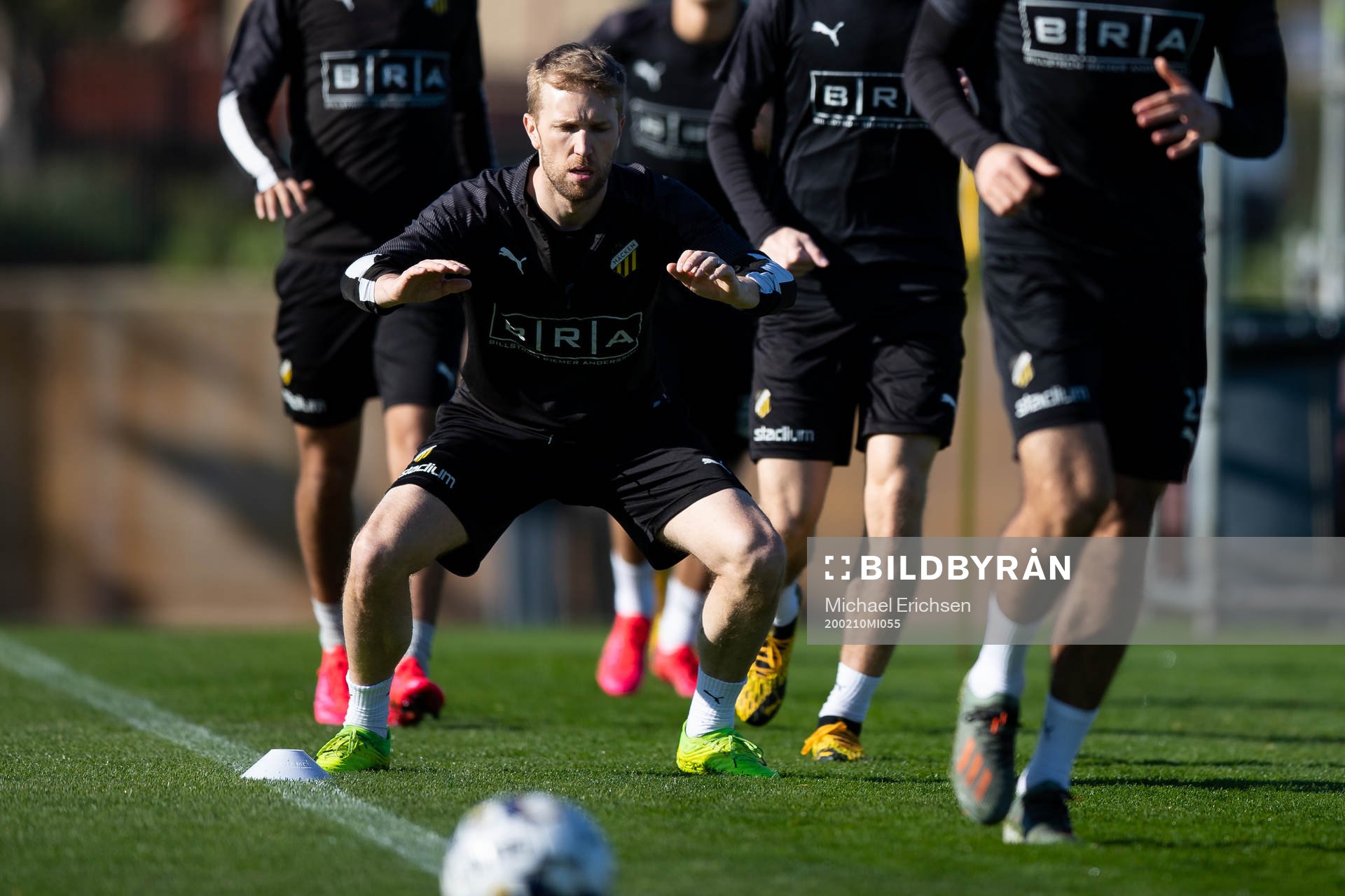 Häckens Rasmus Lindgren värmer upp