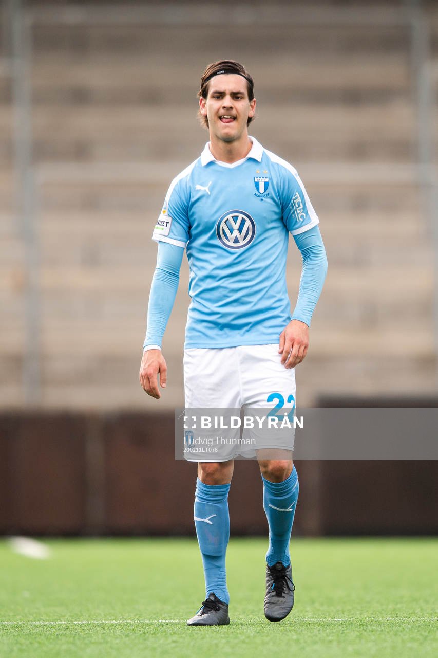 Malmö FFs Adi Nalic deppar