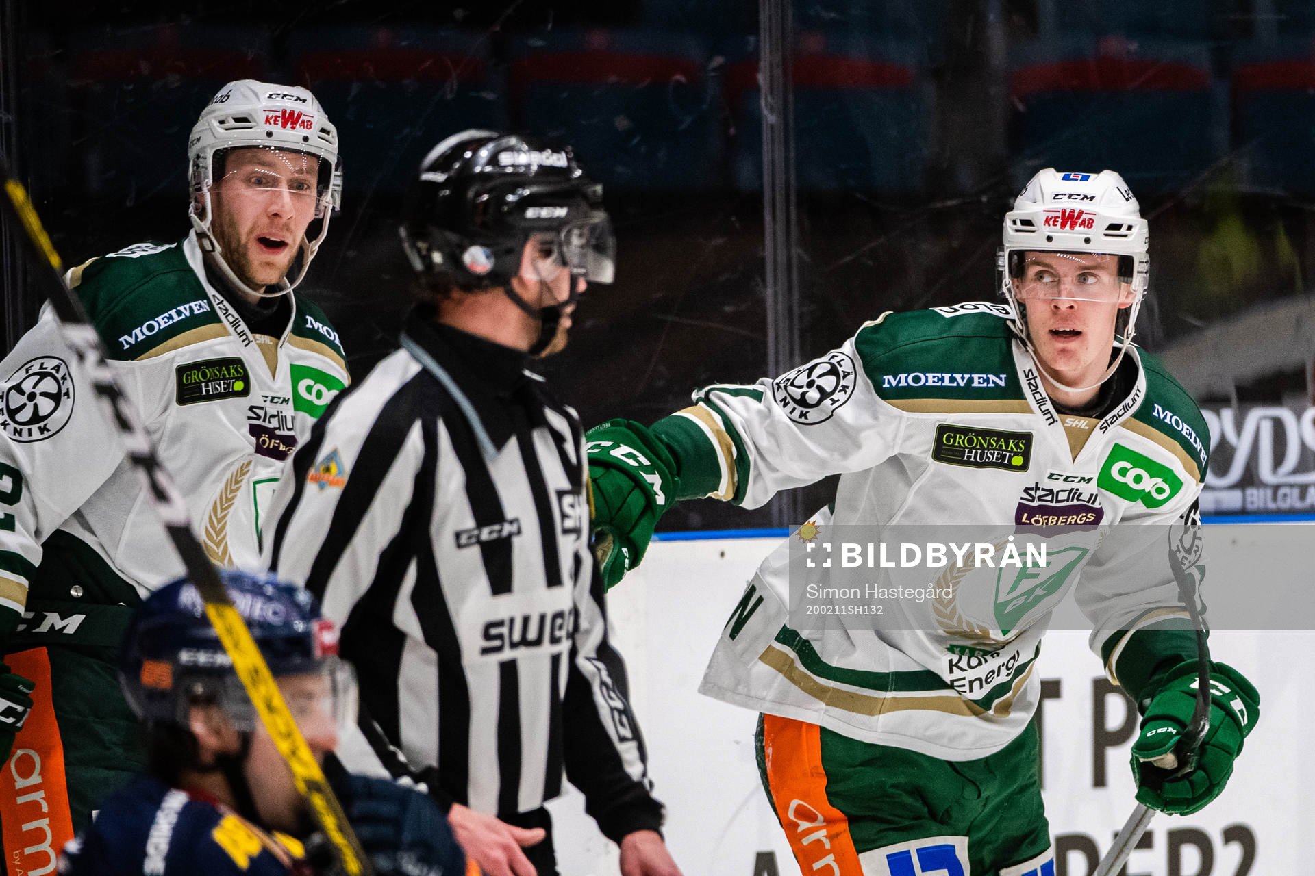 Färjestads Per Åslund och Carl Jakobsson jublar