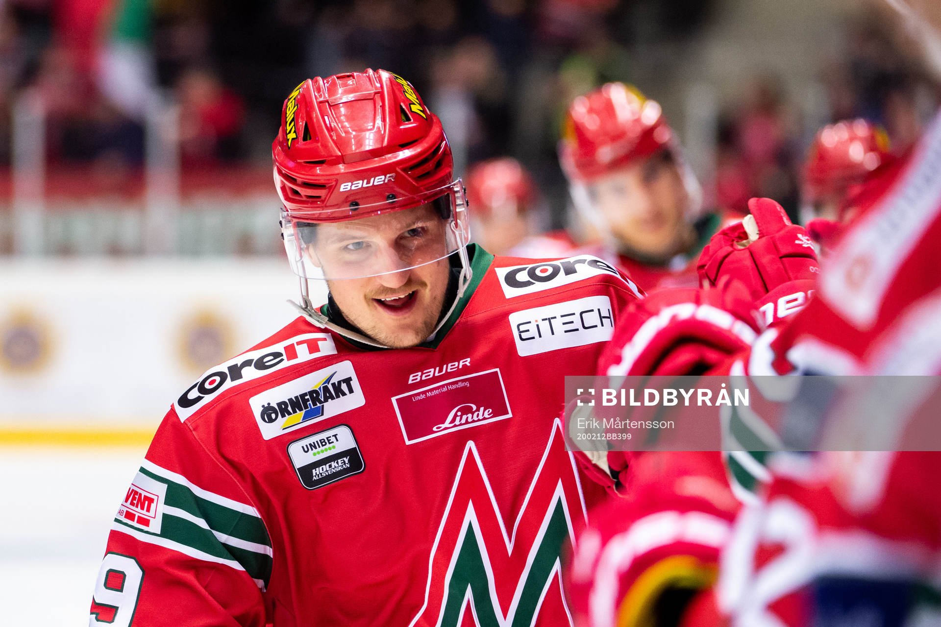 Modos Patrik Karlkvist jublar