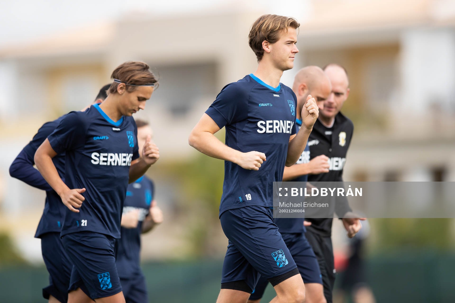 IFK Göteborg August Erlingmark värmer upp