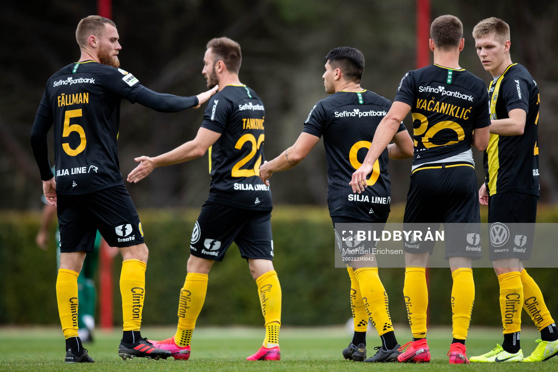 Alexander Kacaniklic celebrate with David Fällman, Muamer