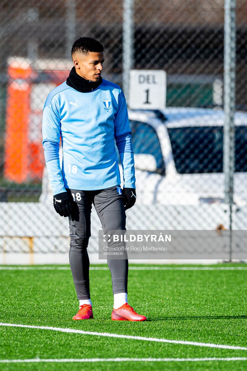 Malmö FFs Romain Gall deppar