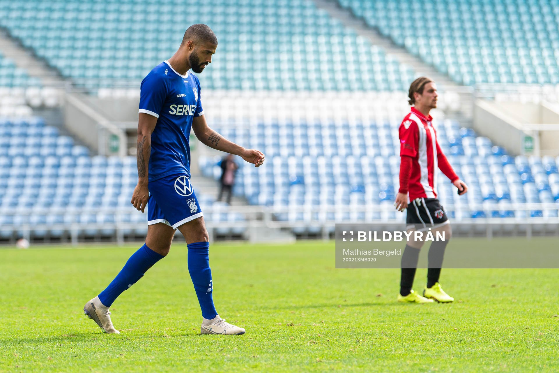 Kristopher Da Graca of IFK Göteborg looks dejected
