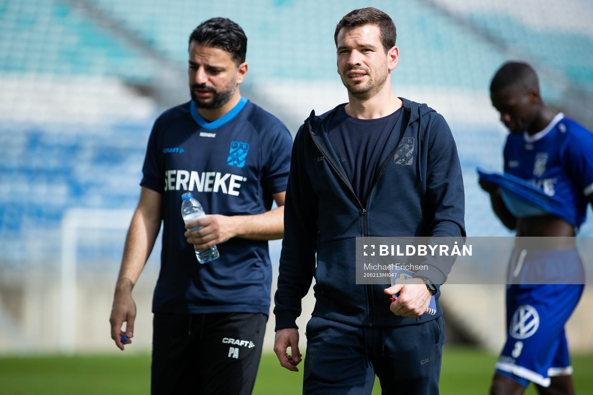 Head coach Poya Asbaghi and assistant coach Ferran Sibila
