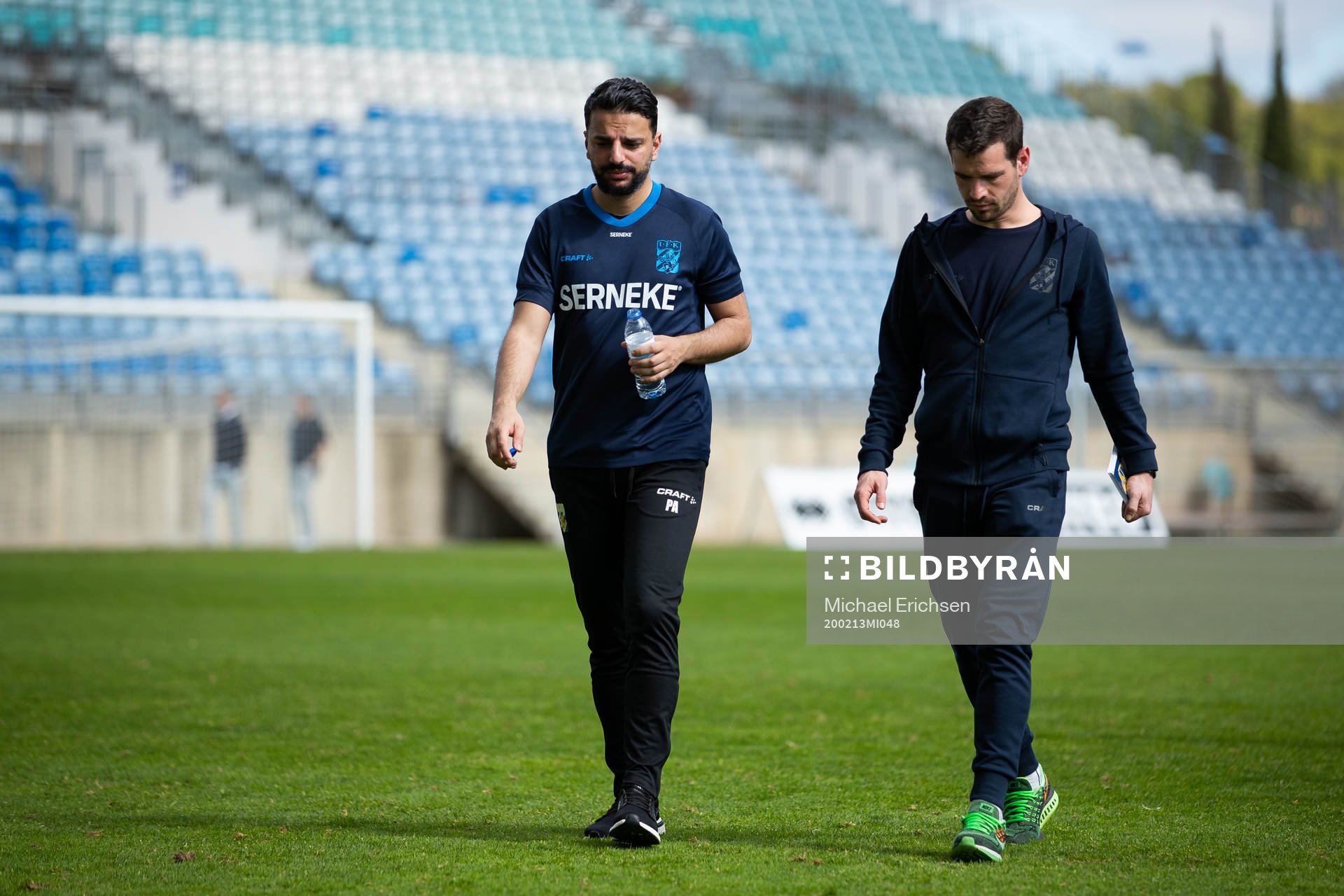 Head coach Poya Asbaghi and assistant coach Ferran Sibila