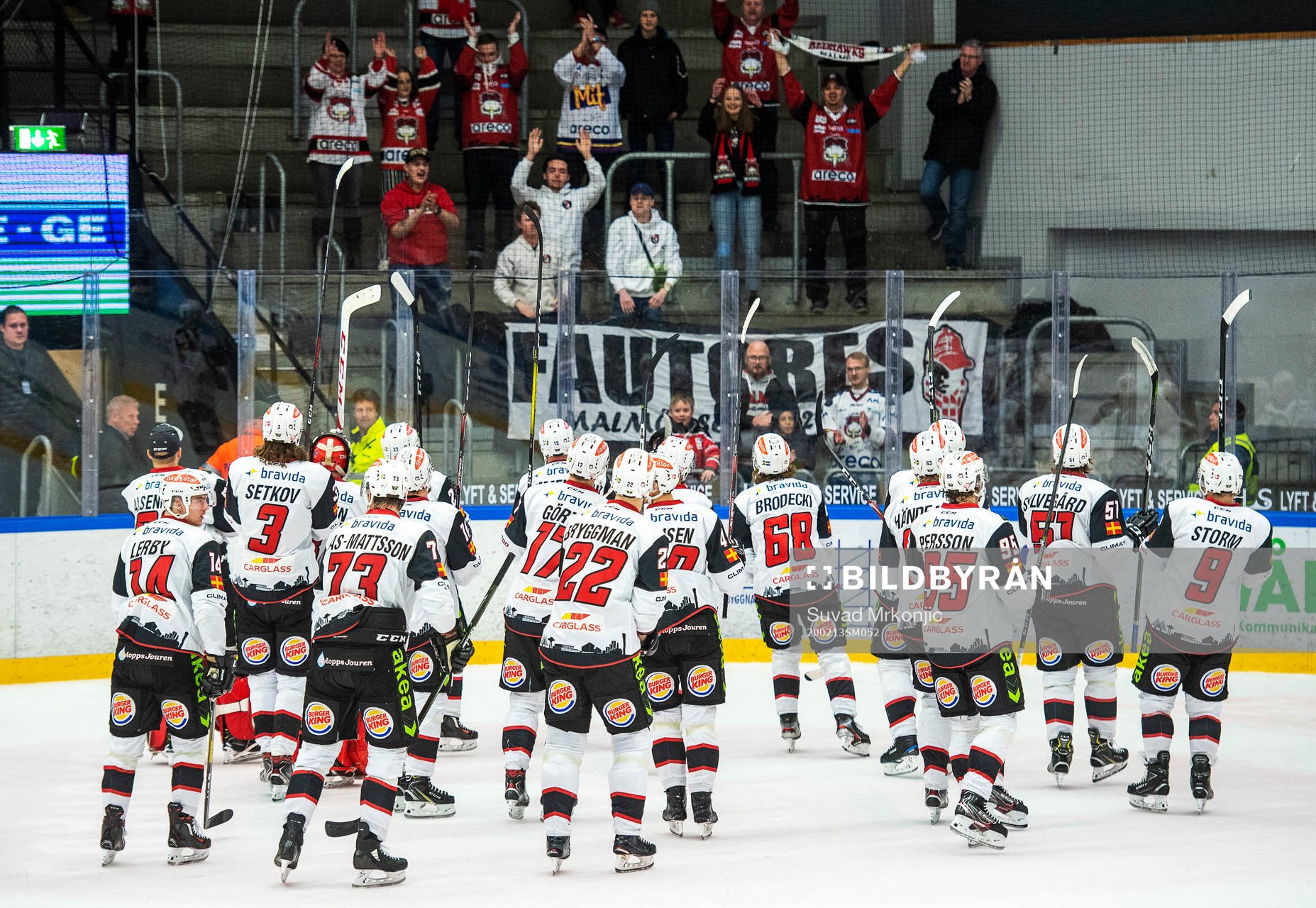 Malmö Redhawks spelare jublar