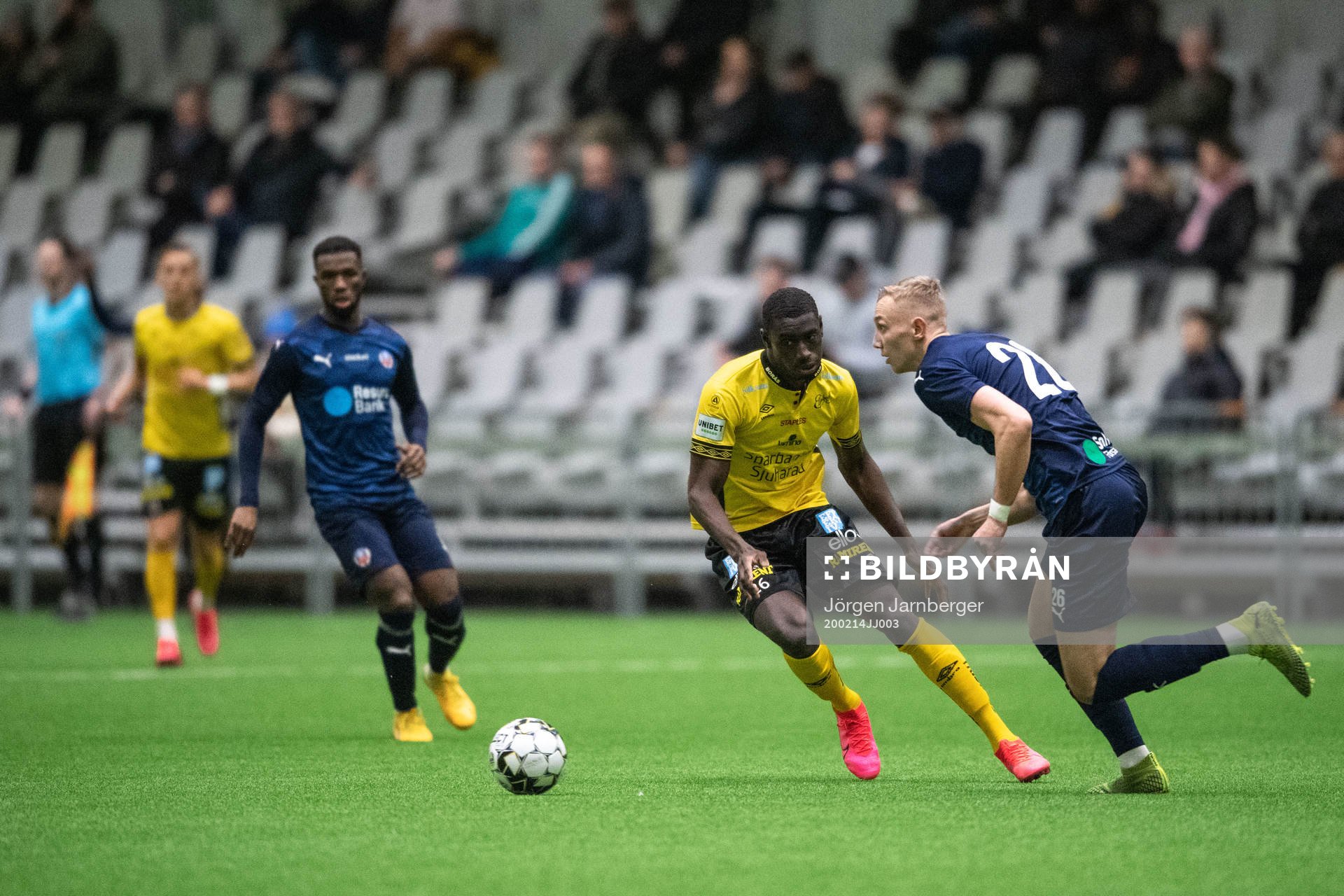 Elfsborgs Marokhy Ndione och Helsingborgs Charlie Weberg