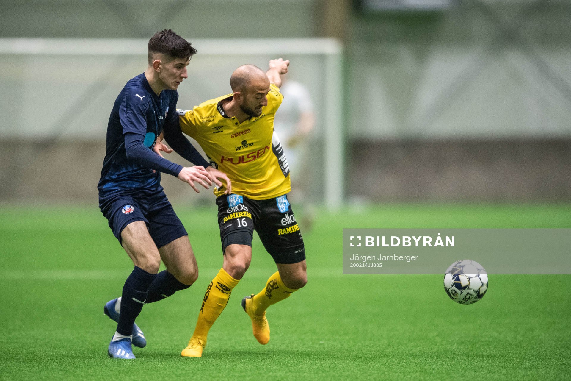 Helsingborgs Armin Gigovic och Elfsborgs Robert Gojani