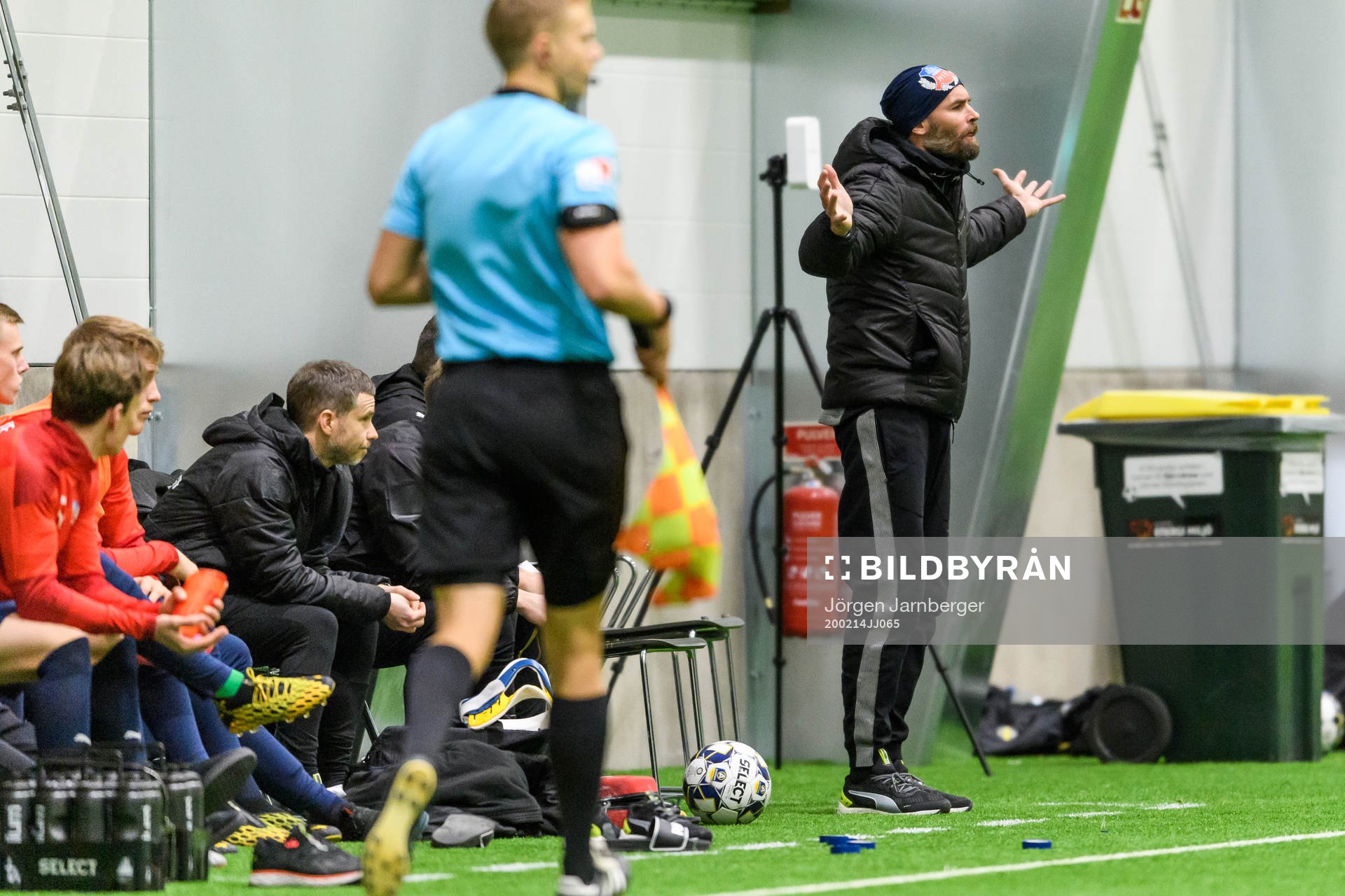 Helsingborgs tränare Olof Mellberg reagerar